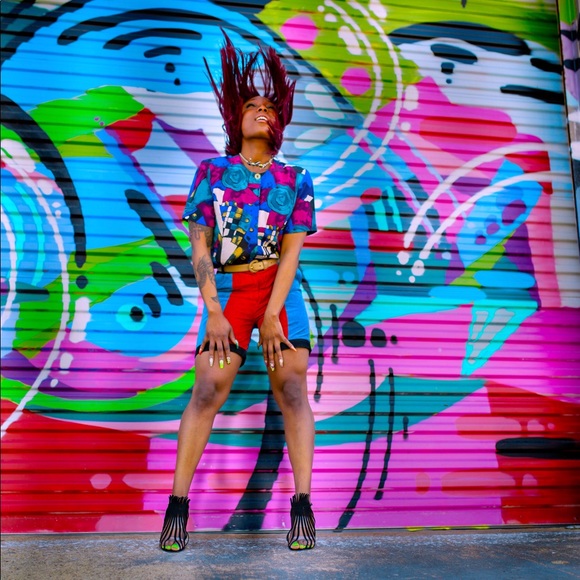 Meet your Posher, Star'Asia - Picture 2 of 8